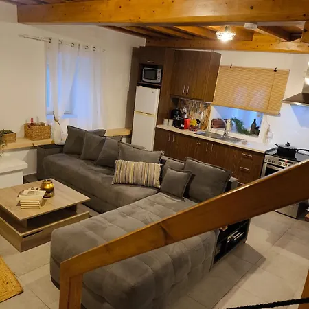 Stone Deluxe Lefkada بيت للعطل *